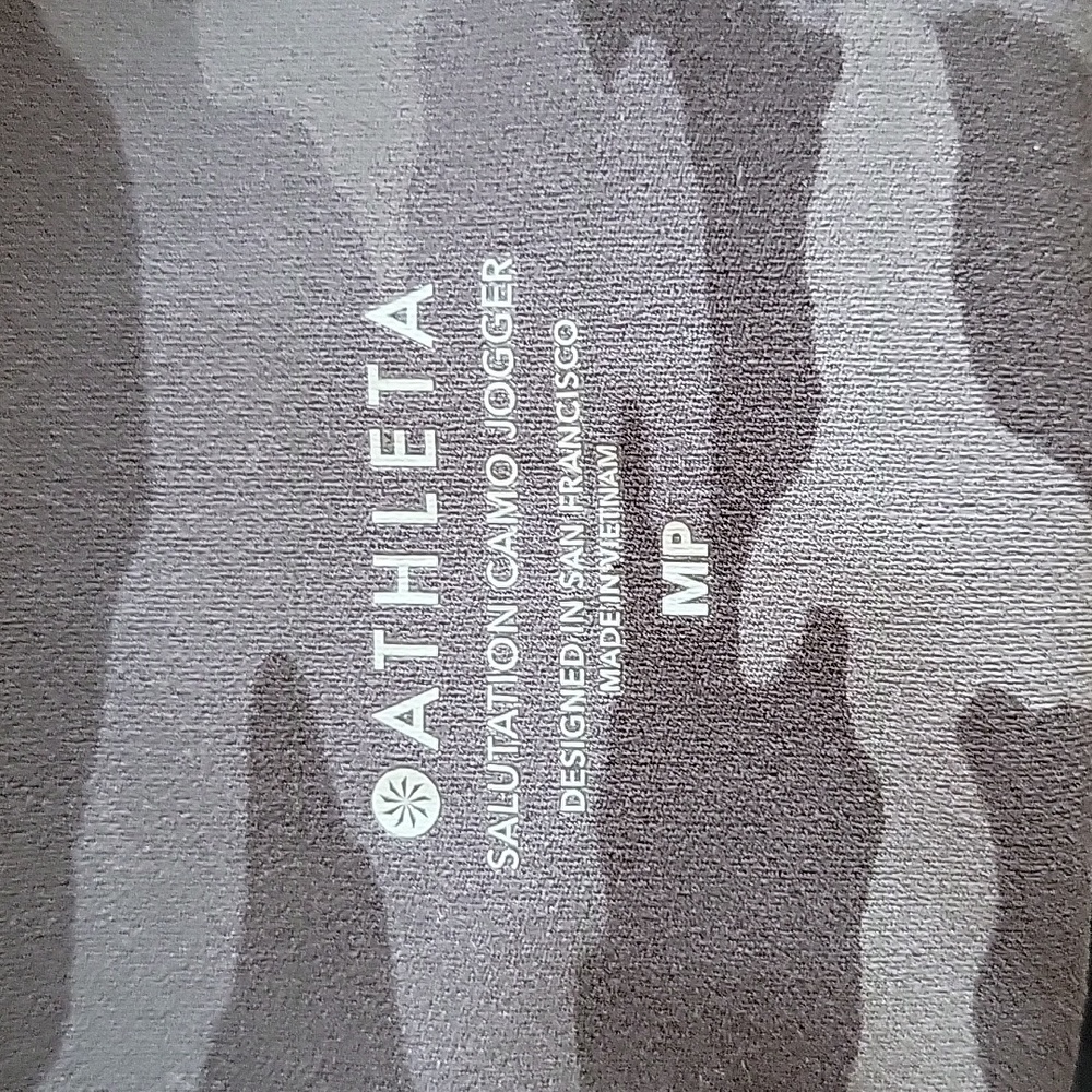 Athleta Salutation Camo Joggers, MP, Black, NWT - Picture 12 of 16